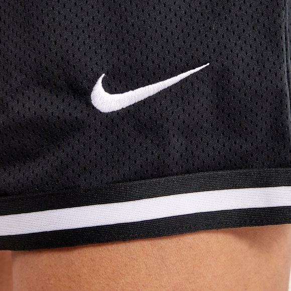 NWT Nike Essentials Mesh Shorts Plus Size Black/White - Picture 3 of 8